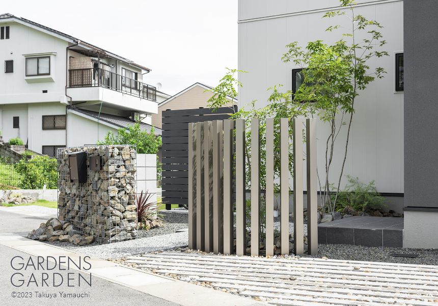 ガビオンとロックガーデンが出迎える家 - GARDENS GARDEN 新潟西